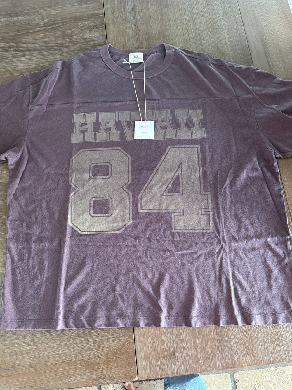 Women’s Boyfriend Hawaii 84 Graphic Tee - Purple